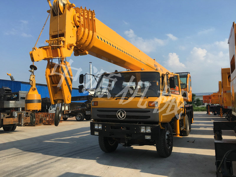 25噸吊車(chē)
